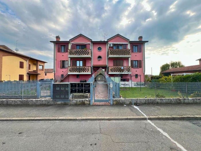 Appartamento trilocale in vendita in Via R Pelizzoni, Torricella, Sissa Trecasali