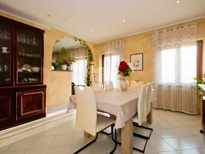 Casa con 5 locali in vendita in Str Piroletto, Centro, Bra