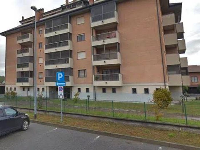 Appartamento trilocale in vendita in Via Ticinello, Lacchiarella
