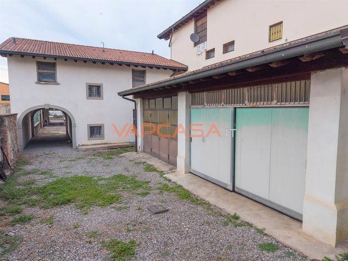 Casa con 6 locali in vendita in VIA UMBERTO I, Palosco