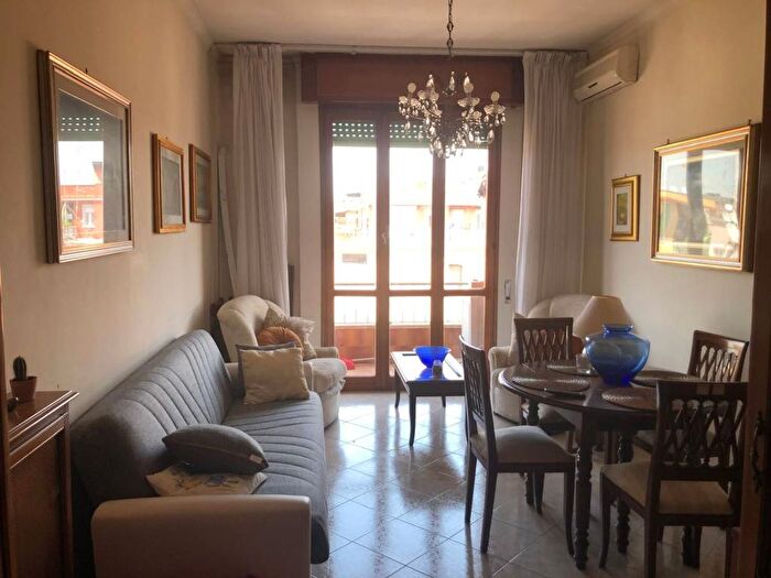 Appartamento bilocale in vendita in Via Genzano, Colli Albani, Roma