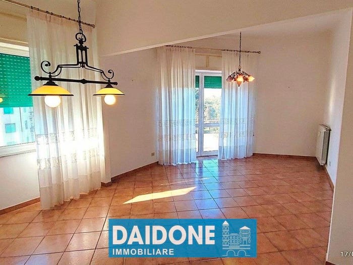 Appartamento quadrilocale in vendita in Piazza Dante, Ospedale Stazione, Livorno
