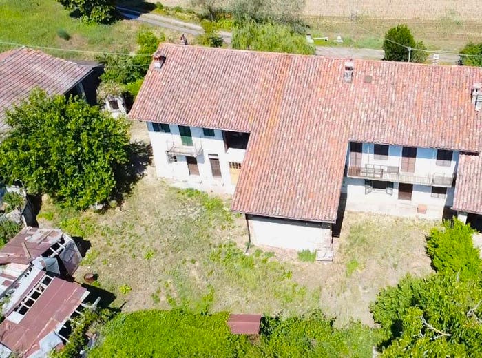 Casa con 6 locali in vendita in Strada di Pesiglione, Bene Vagienna