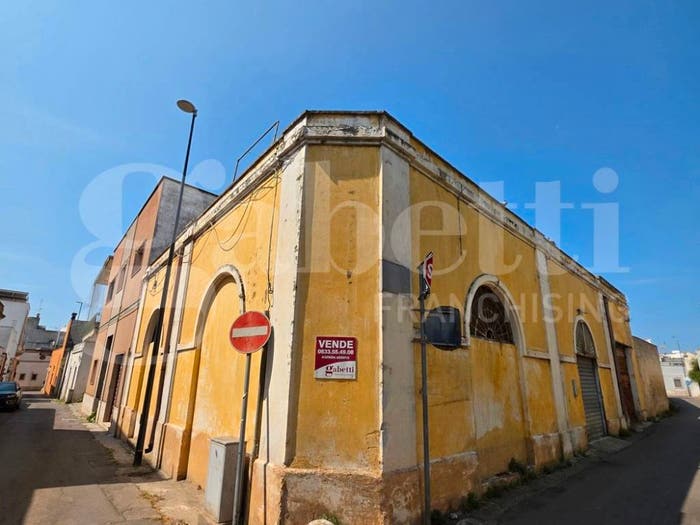 Casa con 6 locali in vendita in via Convento, Centro, Racale