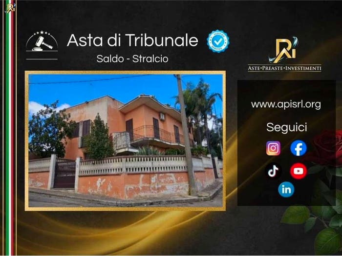 Casa con 6 locali in vendita in Via Lombardo Veneto, Casarano