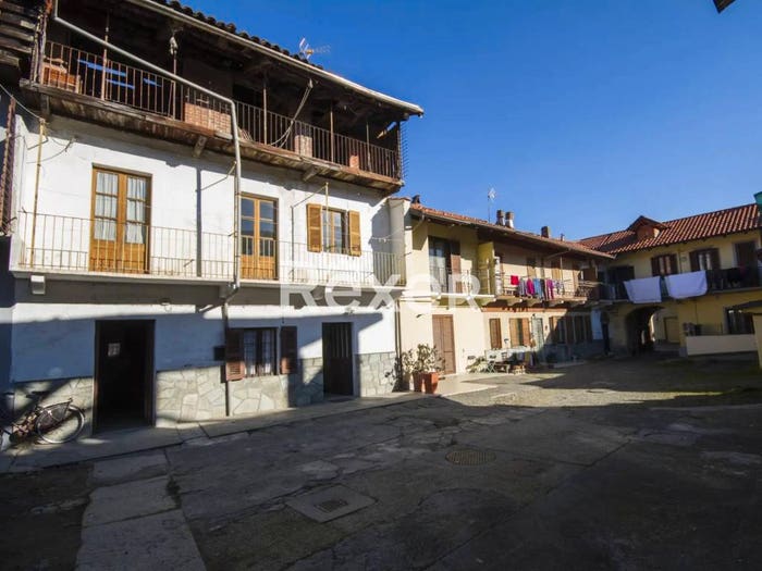 Casa con 6 locali in vendita in Via Gioberti, Centro, Nole