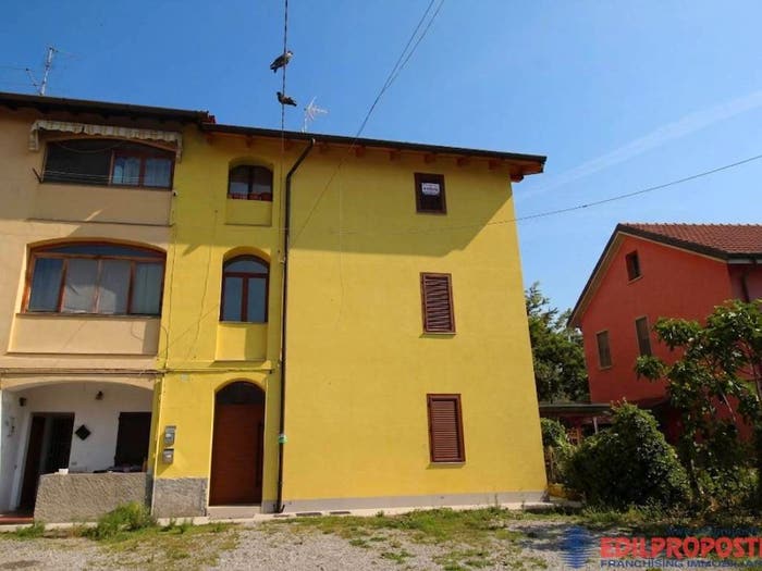 Appartamento bilocale in vendita in Via Genova, Lazzate