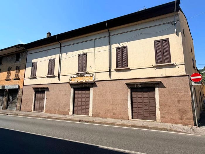 Casa con 6 locali in vendita in Via San Rocco, Coccaglio