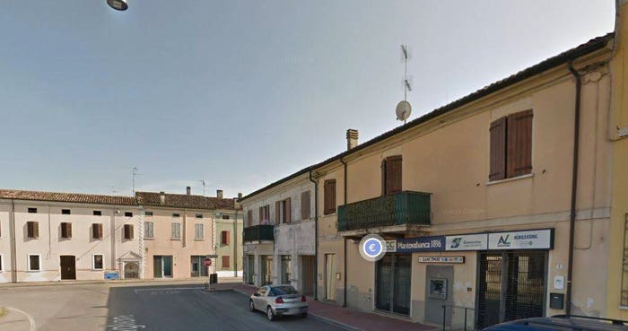 Casa in vendita in Via Baldassarre Castiglioni, Casatico, Marcaria