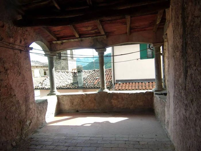 Casa con 6 locali in vendita in Cerretoli No Number, Castelnuovo di Garfagnana