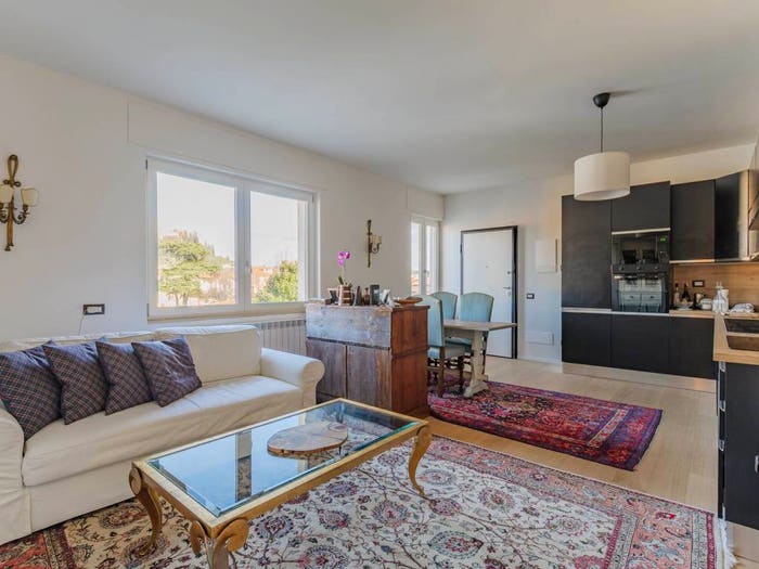 Appartamento con 5 locali in vendita in Via Gaetano Donizetti, Zona Mensa Via Toscana, Certaldo