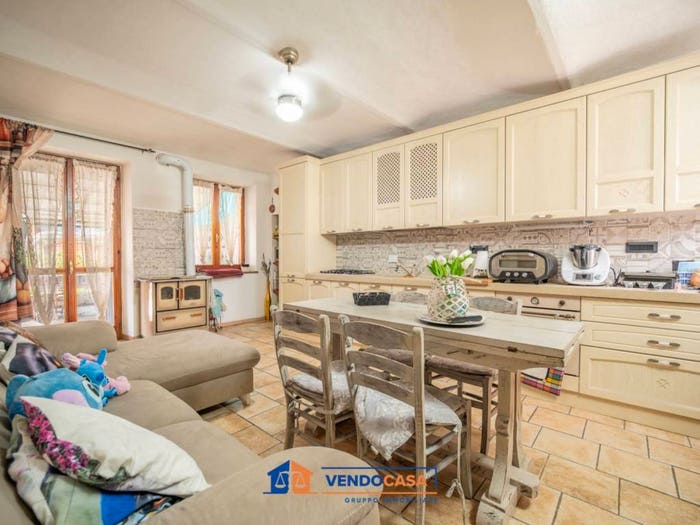 Casa con 5 locali in vendita in Via Pianchette, Faule