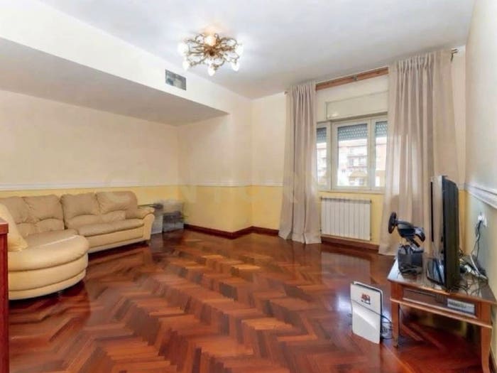 Appartamento con 6 locali in vendita in Via Lenin, Centro, Misterbianco