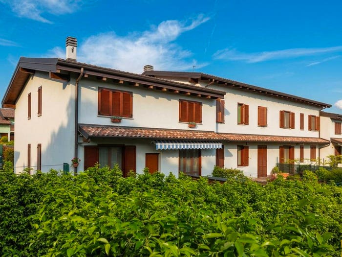 Appartamento trilocale in vendita in Via Giuseppe Garibaldi G, Montano Lucino