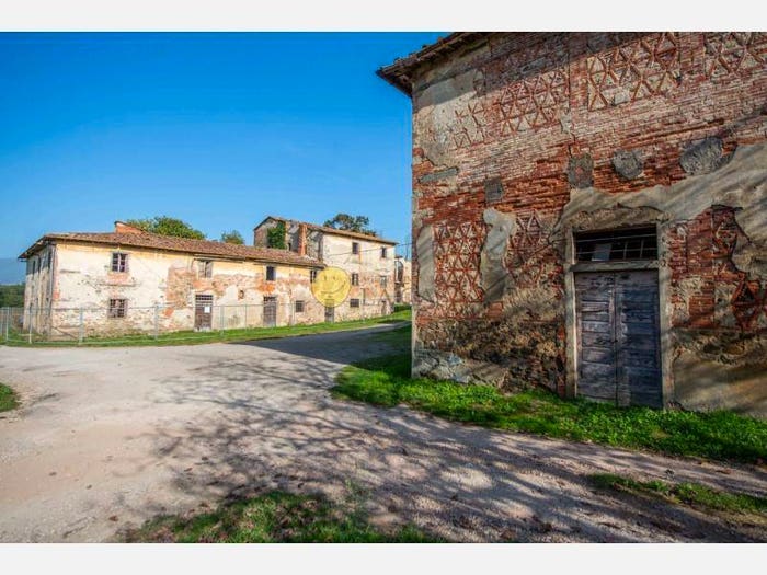 Casa con 6 locali in vendita in via di valdarno, Restone, Figline e Incisa Valdarno