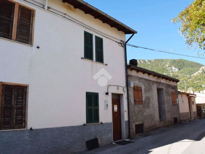Casa trilocale in vendita in Via strada nuova, Sante Marie