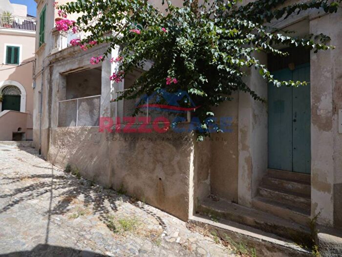 Casa quadrilocale in vendita in Via Interzati, Rossano, CoriglianoRossano
