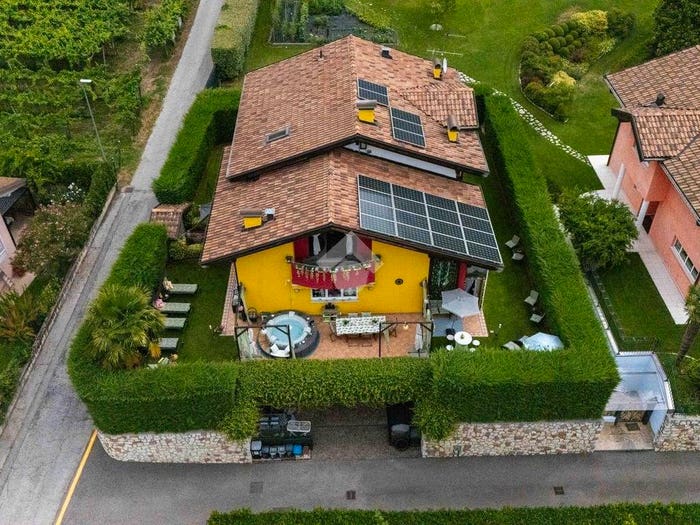 Casa con 6 locali in vendita in Via Grebeni, Besenello