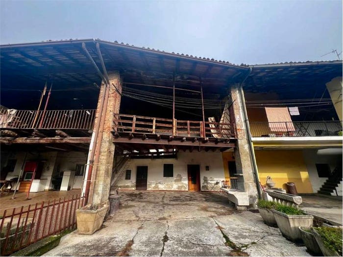 Casa trilocale in vendita in Via Guglielmo Marconi, Centro, Romano di Lombardia