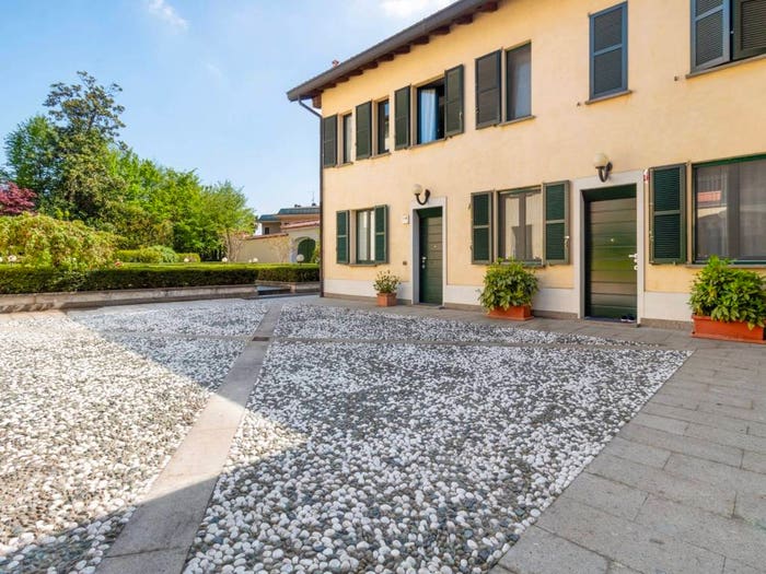 Appartamento trilocale in vendita in Via Guglielmo Marconi, Centro, Guanzate