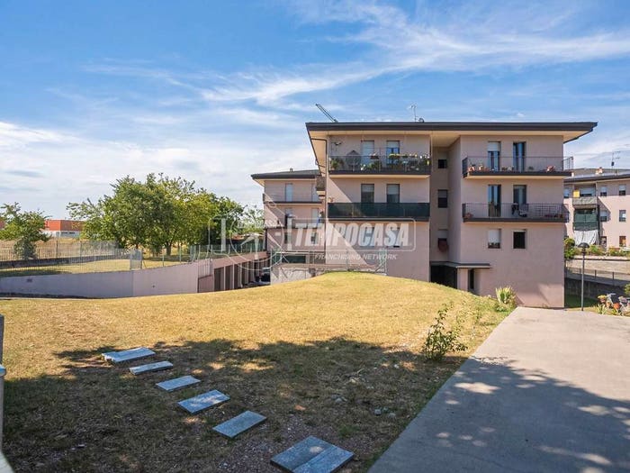 Appartamento trilocale in vendita in Via Giuseppe Ciotti, Centro, Montichiari