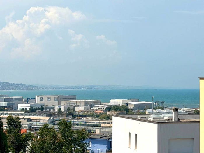 Appartamento trilocale in vendita in Regione, Ancona