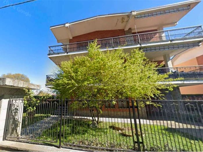 Appartamento con 6 locali in vendita in Via Genova, Centro, Orbassano