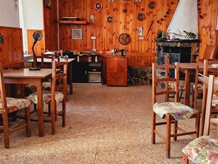 Casa con 6 locali in vendita in Sant'anna Pelago, Pievepelago