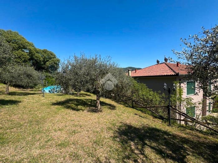 Casa con 6 locali in vendita in Via Commezzare, Arquà Petrarca