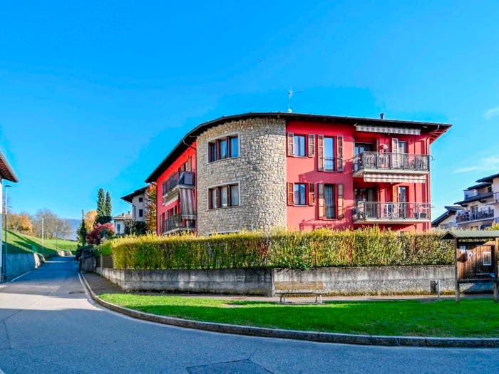 Appartamento quadrilocale in vendita in Via Valle, Casnigo