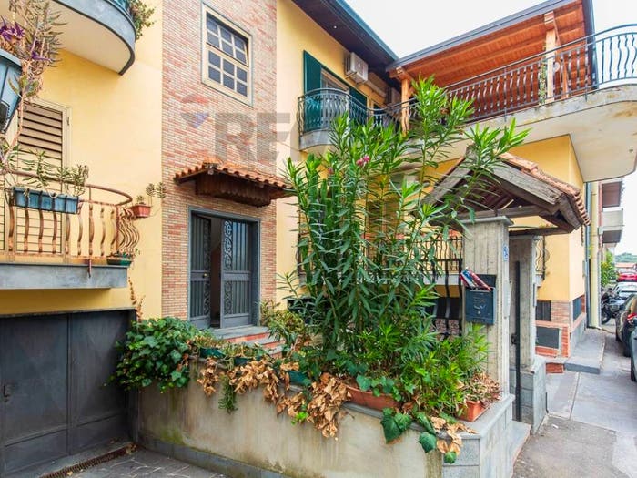Appartamento con 6 locali in vendita in Piano Tavola, Camporotondo Etneo