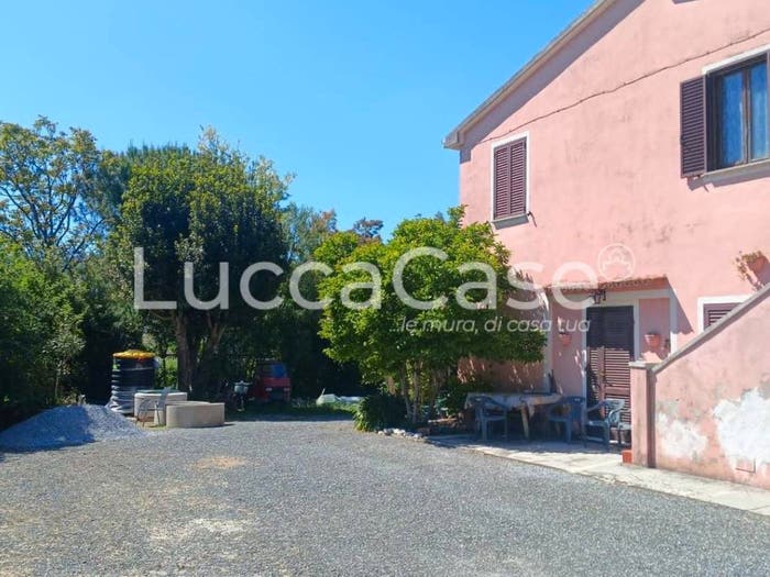 Appartamento trilocale in vendita in Riparbella, Riparbella