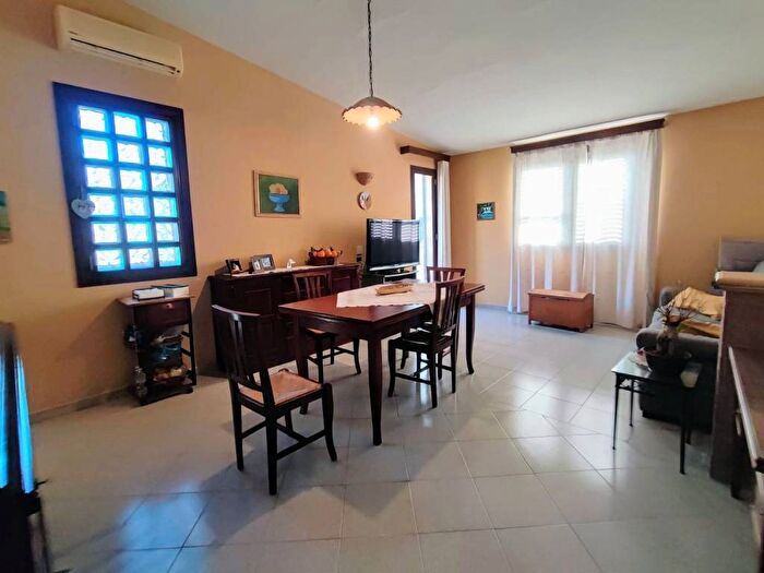 Appartamento con 5 locali in vendita in Via Schillaci, Sferracavallo Barcarello, Palermo