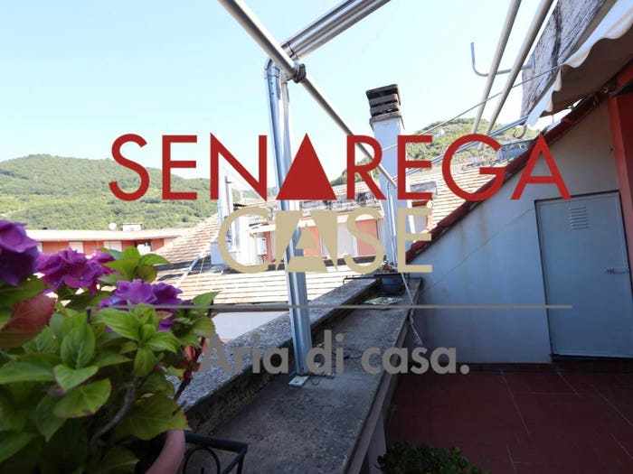 Casa quadrilocale in vendita in Via Giovanni Trossarelli, Struppa, Genova