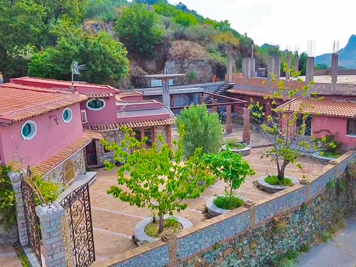 Casa con 6 locali in vendita in Larderia, Castelmola