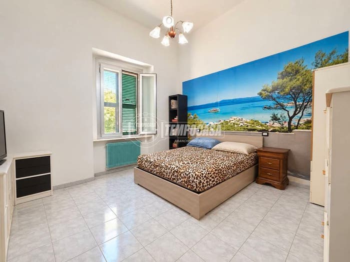 Appartamento quadrilocale in vendita in Via Francesco Rolla, Cornigliano, Genova