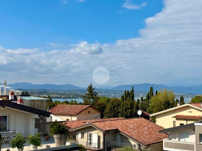 Appartamento trilocale in vendita in Via Sarca, Rivoltella, Desenzano del Garda