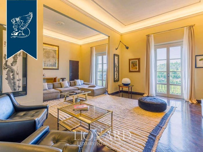 Appartamento con 6 locali in vendita in Borgo Ognissanti Il Prato, Firenze