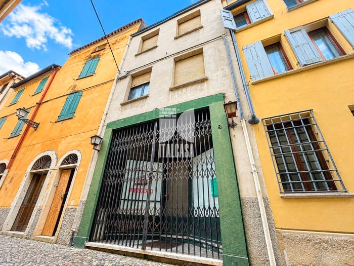 Casa con 6 locali in vendita in Via della Mainolda, Centro, Mantova