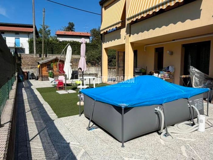 Appartamento trilocale in vendita in Via Raffaello, Cucciago