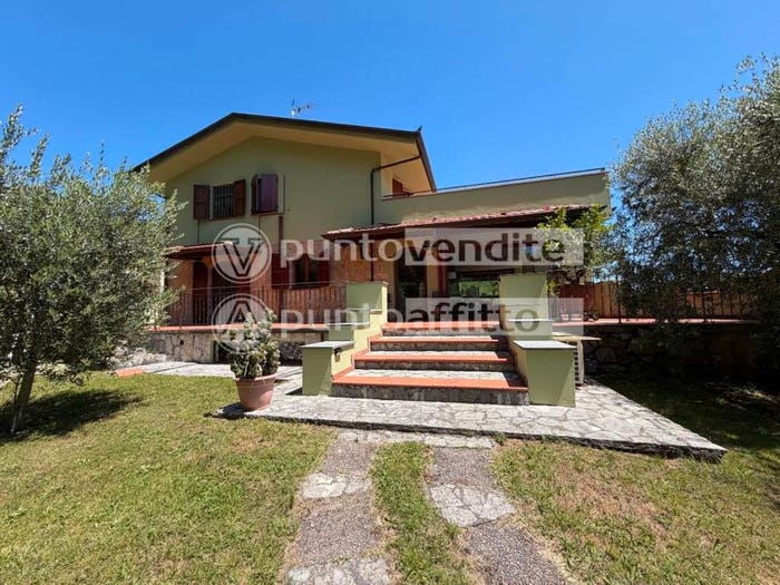 Casa con 6 locali in vendita in Via di Arliano, Nozzano Arliano, Lucca