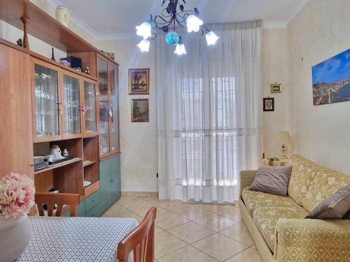 Appartamento bilocale in vendita in Via Abate Minichini, San Carlo All'Arena, Napoli