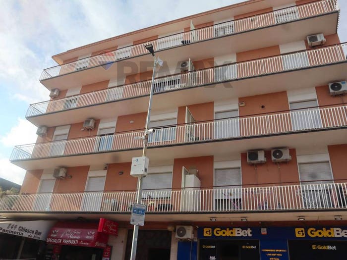 Appartamento quadrilocale in vendita in Via Vittorio Emanuele II, Centro, Gravina di Catania