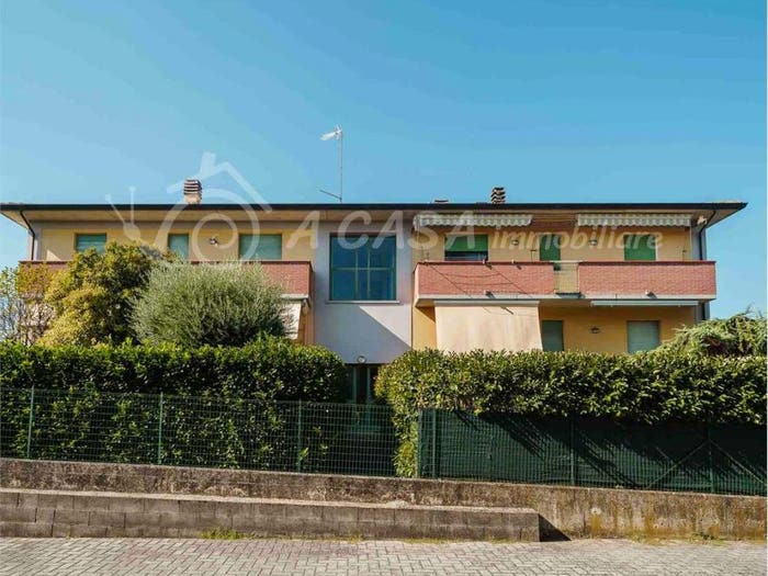 Appartamento con 6 locali in vendita in Via Pio La Torre, Centro, Medesano