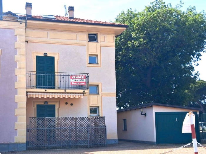 Appartamento bilocale in vendita in Via Generale Ardoino, Centro, Diano Marina
