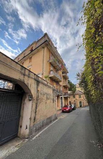 Appartamento trilocale in vendita in Via Tonale, Cornigliano, Genova