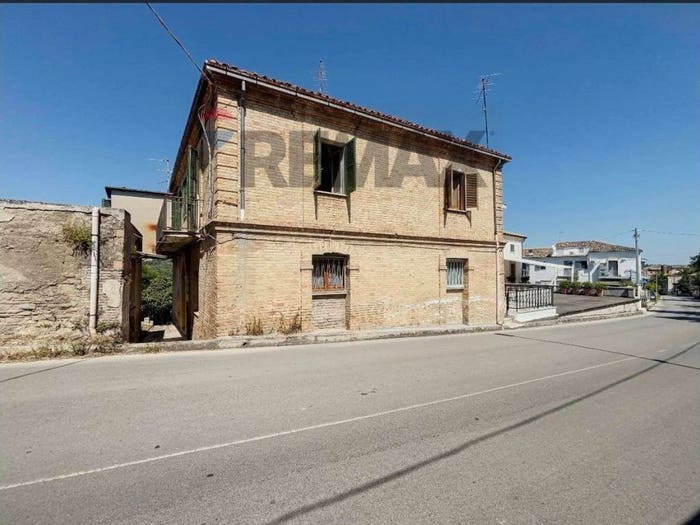 Casa con 6 locali in vendita in Contrada Santa Liberata, Centro, Lanciano
