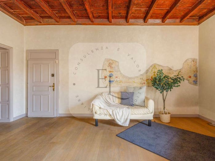 Appartamento con 6 locali in vendita in Via Giuseppe Bertani, Centro, Mantova