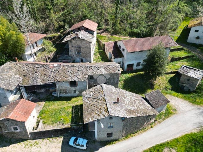 Casa con 6 locali in vendita in Via Gorgia, Gambasca