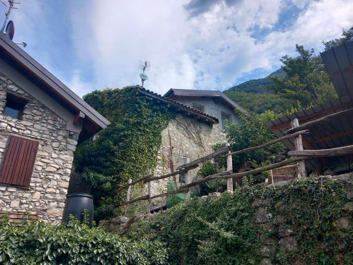 Casa trilocale in vendita in Lezzeno